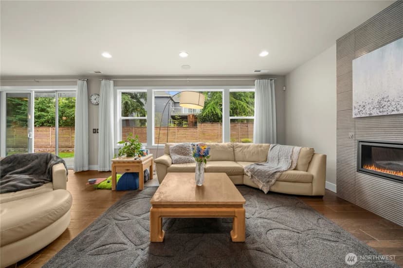 Property photo for 10351 Se 8th Street, Bellevue photo 6