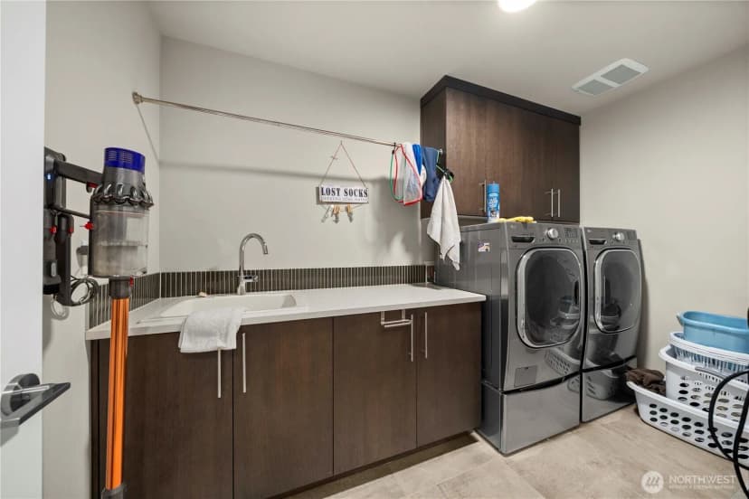 Property photo for 10351 Se 8th Street, Bellevue photo 33
