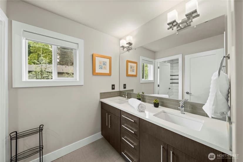 Property photo for 10351 Se 8th Street, Bellevue photo 30