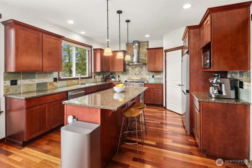 Property photo for 1414 Lake Roesiger Drive, Snohomish photo 11