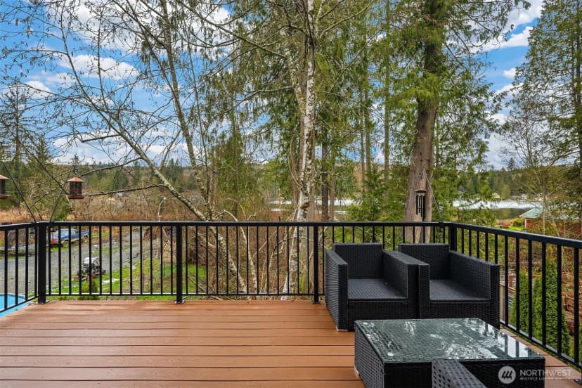 Property photo for 1414 Lake Roesiger Drive, Snohomish photo 17