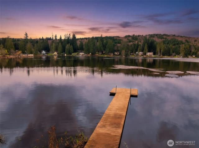 Property photo for 1414 Lake Roesiger Drive, Snohomish