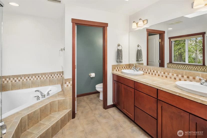 Property photo for 1414 Lake Roesiger Drive, Snohomish photo 23