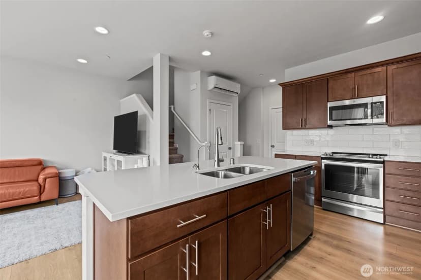 Property photo for 8226 S 132nd Street, Seattle photo 5