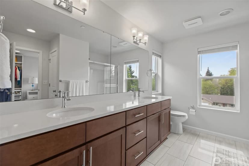 Property photo for 8226 S 132nd Street, Seattle photo 10