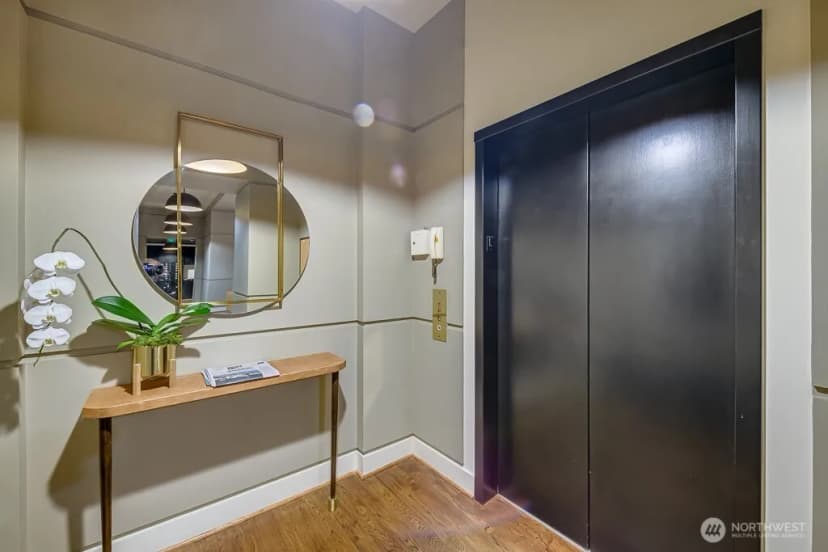 Property photo for 97 S Jackson Street #508, Seattle photo 12