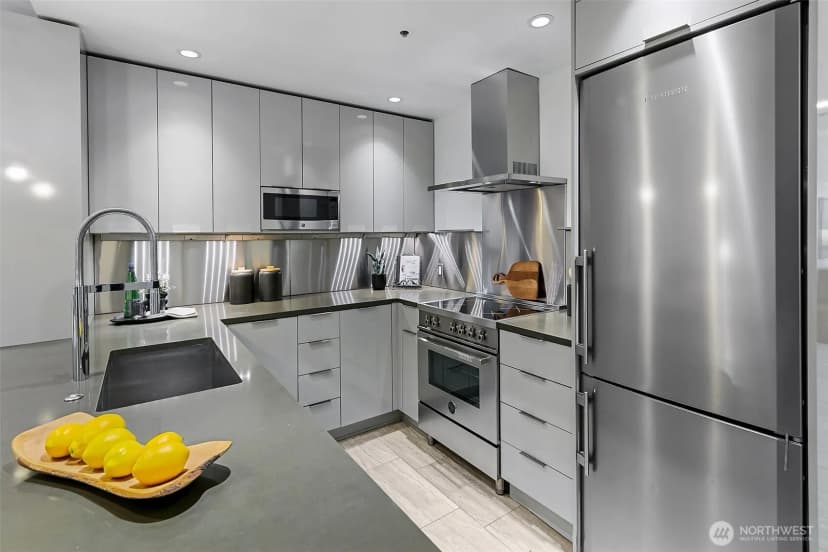 Property photo for 98 Union Street #514, Seattle photo 6