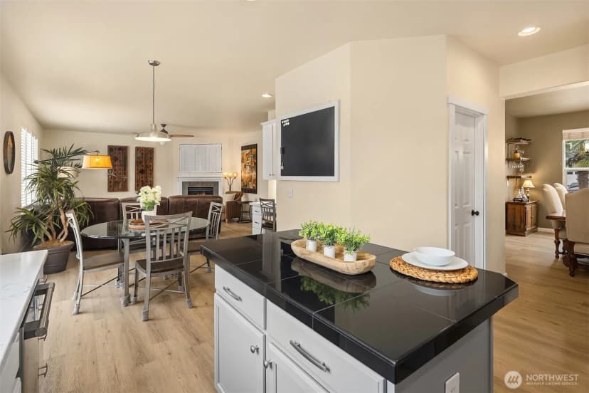 Property photo for 526 Rosario Avenue Ne, Renton photo 7