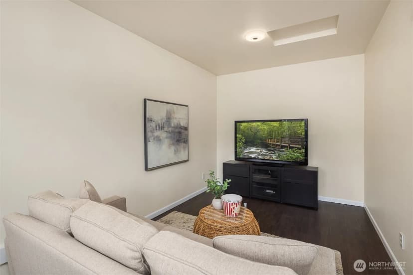 Property photo for 526 Rosario Avenue Ne, Renton photo 20