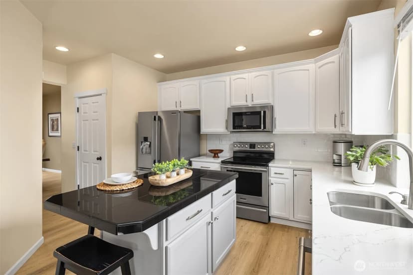 Property photo for 526 Rosario Avenue Ne, Renton photo 6