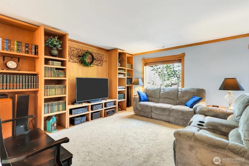Property photo for 8611 79th Street Ne, Marysville photo 10