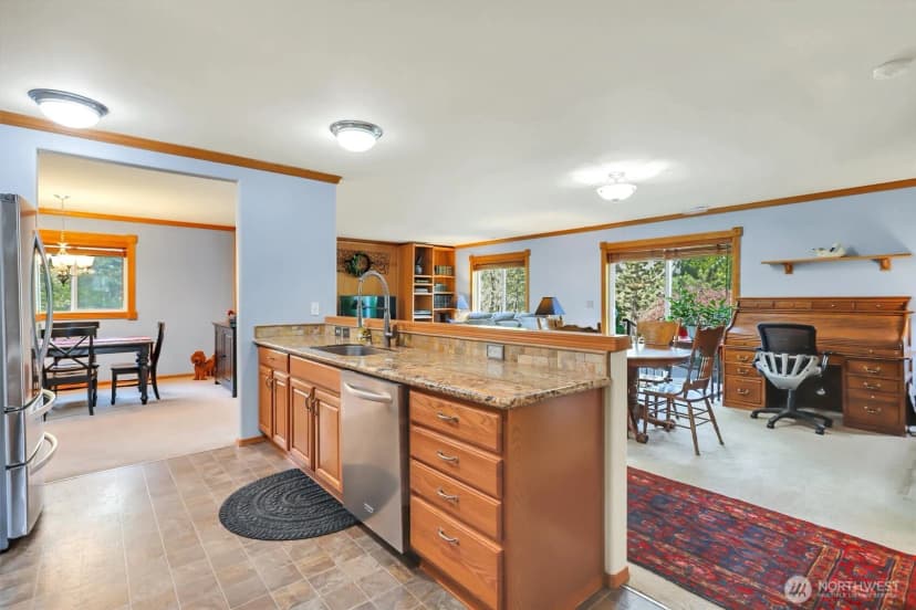 Property photo for 8611 79th Street Ne, Marysville photo 14