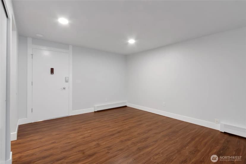 Property photo for 7425 Ruby Drive Sw #c6, Lakewood photo 16