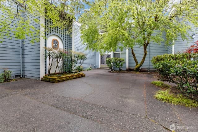 Property photo for 7425 Ruby Drive Sw #c6, Lakewood photo 3