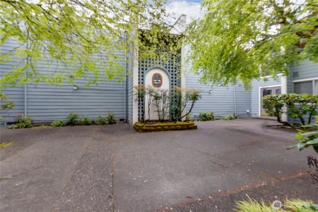 Property photo for 7425 Ruby Drive Sw #c6, Lakewood photo 2