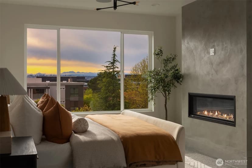 Property photo for 138 8th Ct, Kirkland photo 17