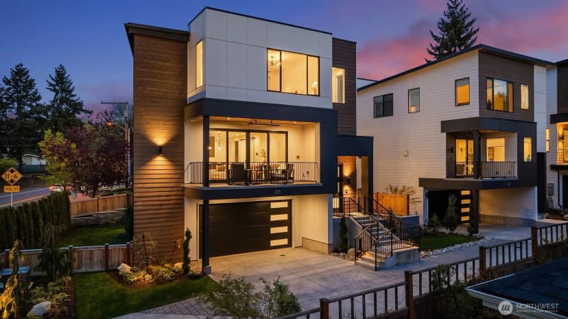 Property photo for 138 8th Ct, Kirkland