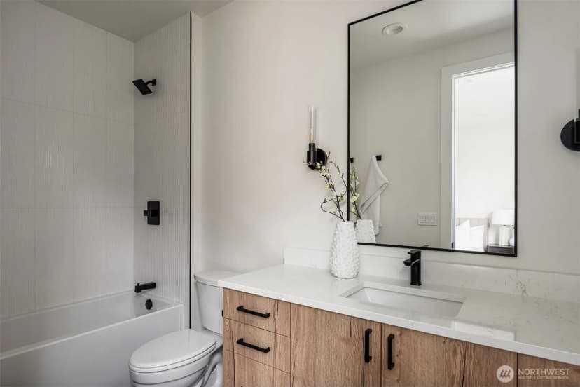 Property photo for 138 8th Ct, Kirkland photo 28