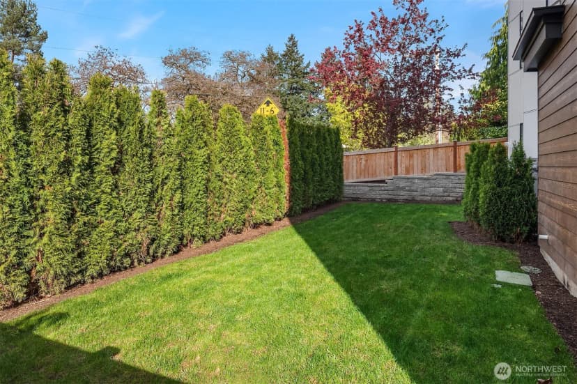 Property photo for 138 8th Ct, Kirkland photo 35