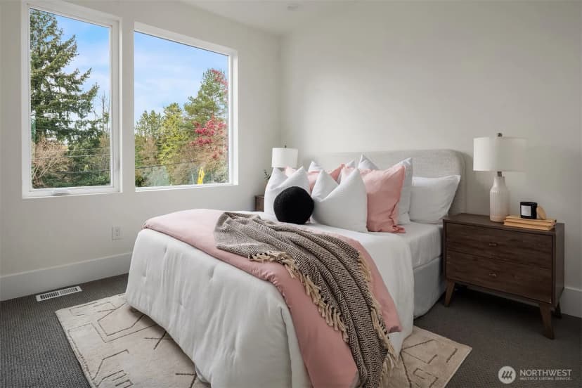 Property photo for 138 8th Ct, Kirkland photo 15