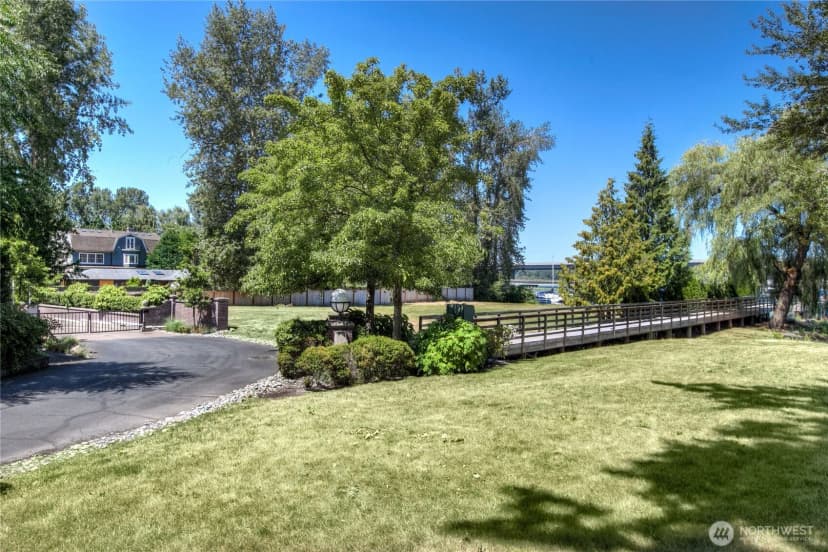 Property photo for 2540 39th Avenue E #5, Seattle photo 7