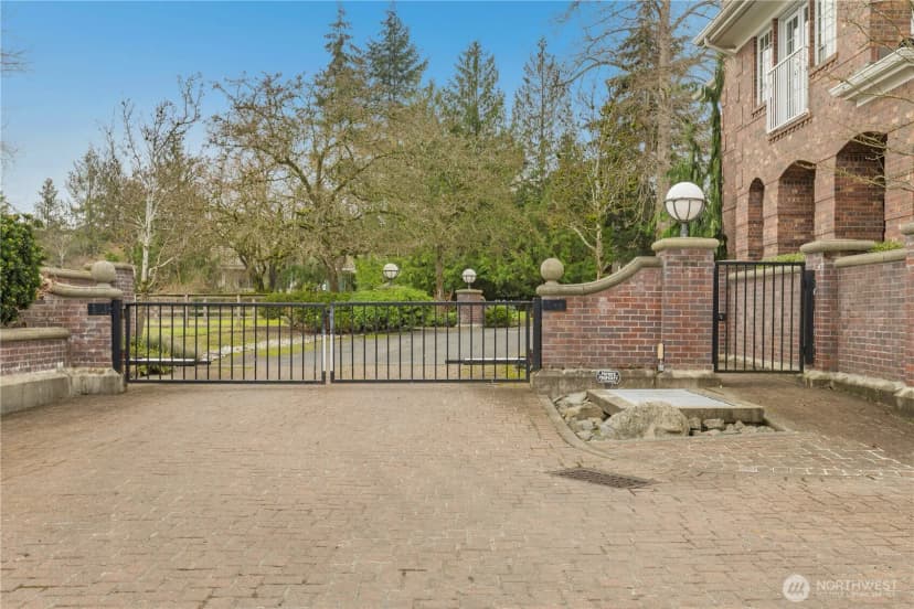 Property photo for 2540 39th Avenue E #5, Seattle photo 6
