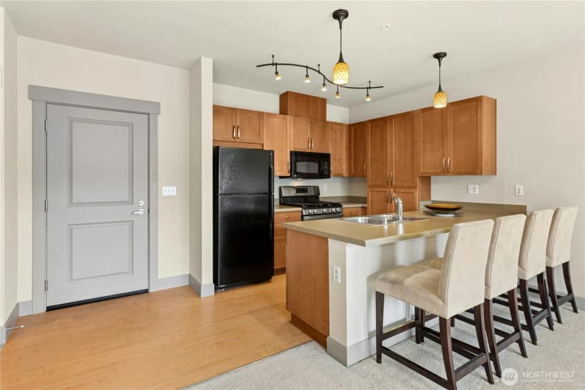Property photo for 1880 25th Avenue Ne #413, Issaquah photo 8