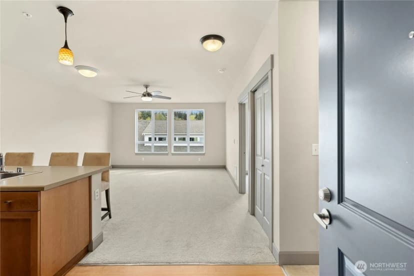 Property photo for 1880 25th Avenue Ne #413, Issaquah photo 5