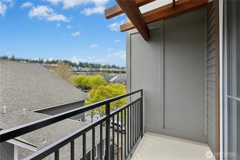 Property photo for 1880 25th Avenue Ne #413, Issaquah photo 15