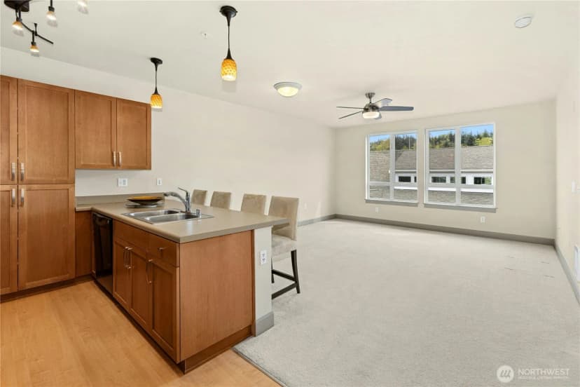 Property photo for 1880 25th Avenue Ne #413, Issaquah photo 13