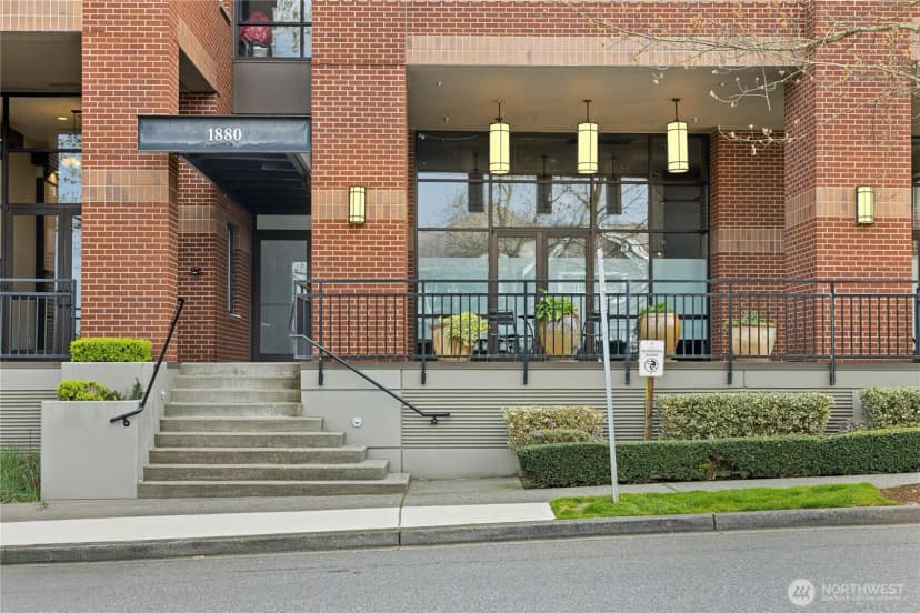Property photo for 1880 25th Avenue Ne #413, Issaquah photo 25