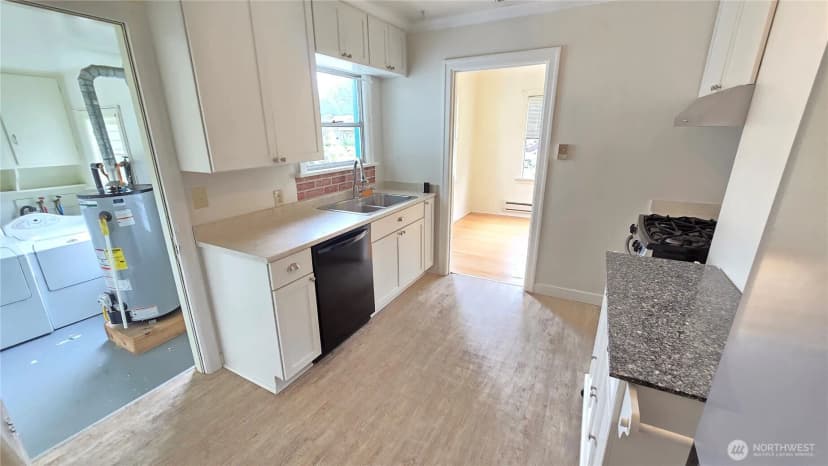 Property photo for 1408 S 12th Street, Mount Vernon photo 12