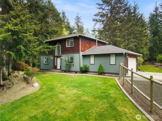 Property photo for 15219 Wright Bliss Road Nw, Gig Harbor photo 2