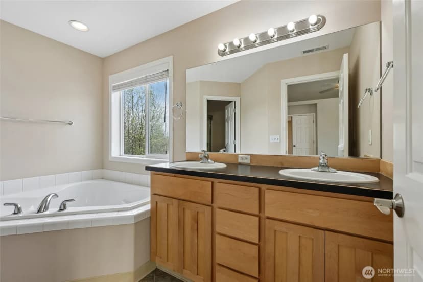 Property photo for 802 Nw 17th Avenue, Battle Ground photo 27