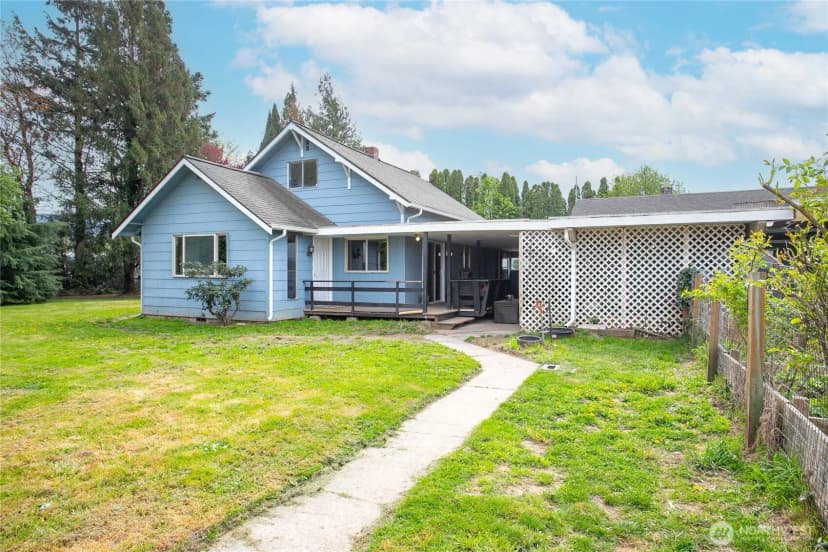 Property photo for 3257 E Badger Road, Everson