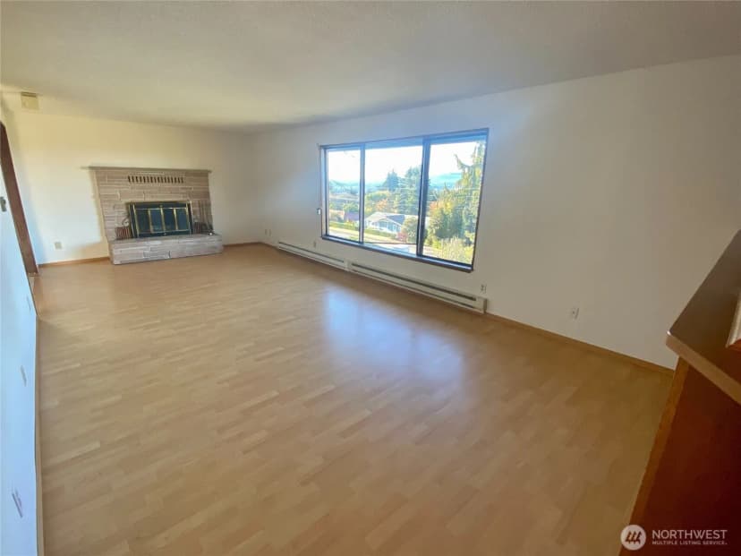 Property photo for 3700 Harbel Drive Ne, Bremerton photo 12