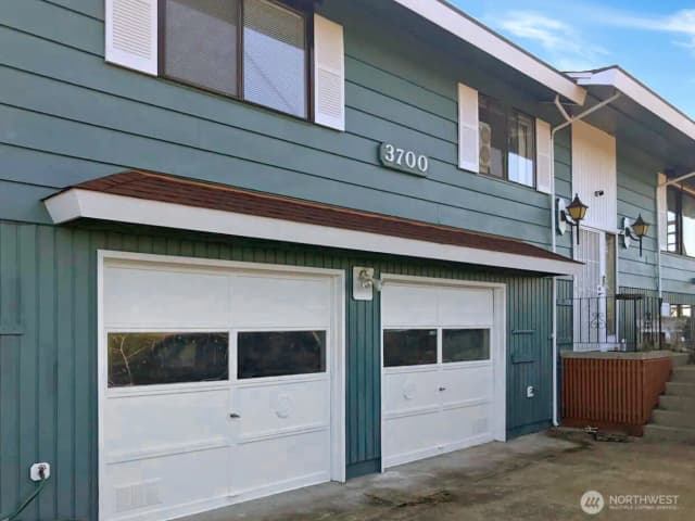 Property photo for 3700 Harbel Drive Ne, Bremerton photo 4
