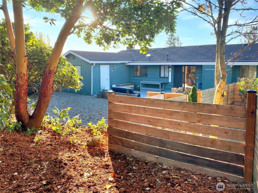 Property photo for 3700 Harbel Drive Ne, Bremerton photo 29