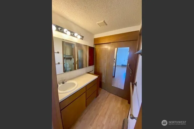 Property photo for 3700 Harbel Drive Ne, Bremerton photo 15