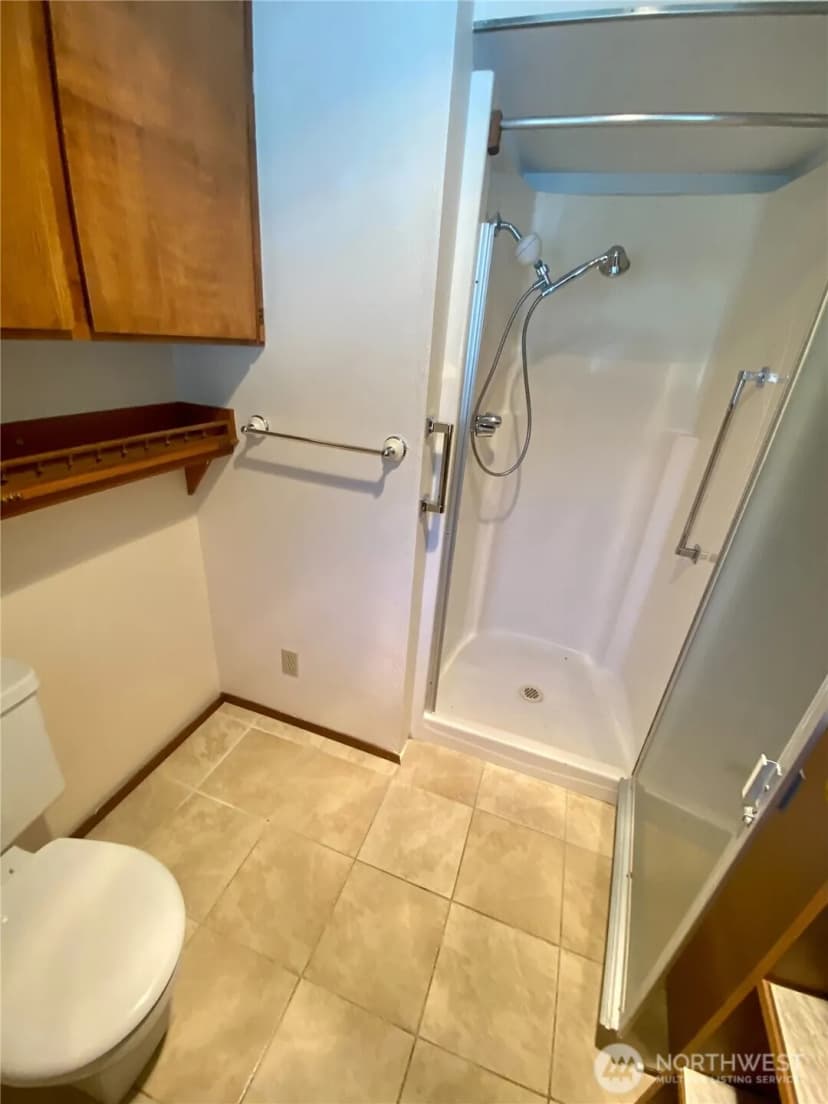 Property photo for 3700 Harbel Drive Ne, Bremerton photo 27