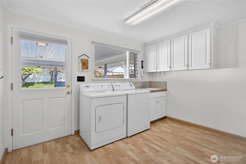 Property photo for 901 Rucker Avenue, Everett photo 14