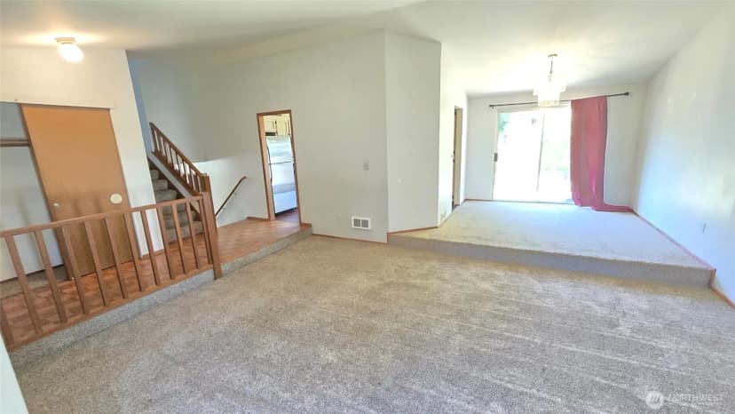 Property photo for 73 Nw Roeder Drive, Oak Harbor photo 11