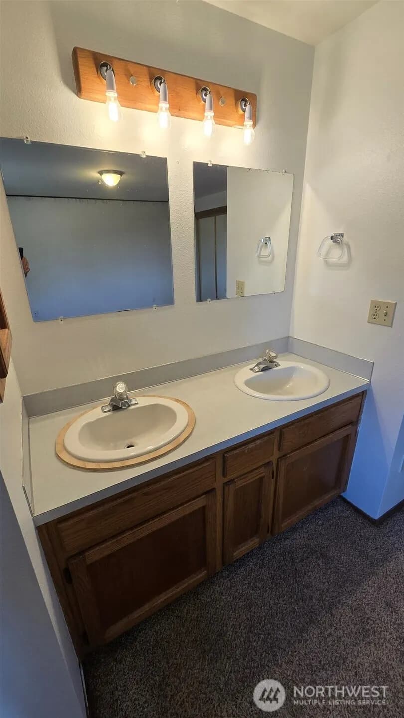 Property photo for 73 Nw Roeder Drive, Oak Harbor photo 37