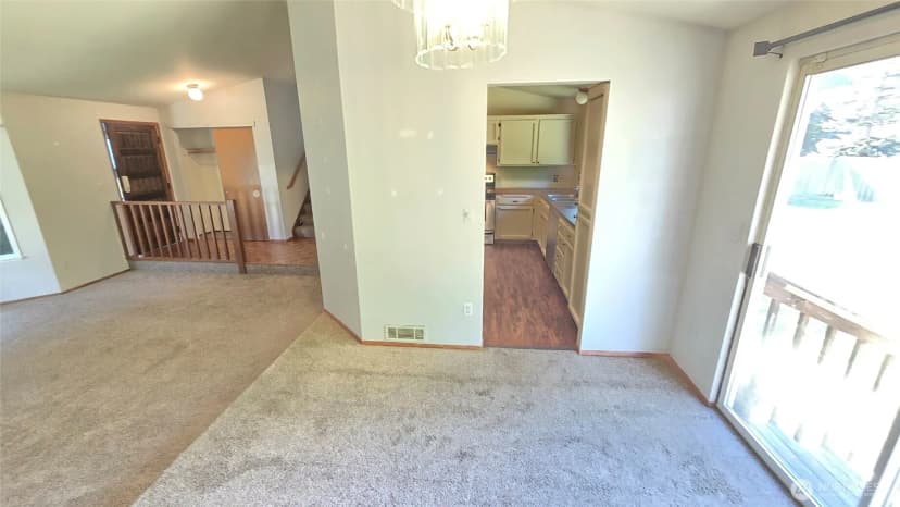 Property photo for 73 Nw Roeder Drive, Oak Harbor photo 8