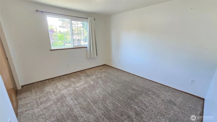 Property photo for 73 Nw Roeder Drive, Oak Harbor photo 35