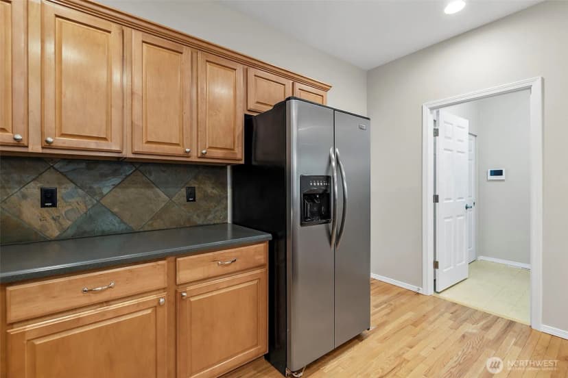 Property photo for 24931 234th Place Se, Maple Valley photo 13
