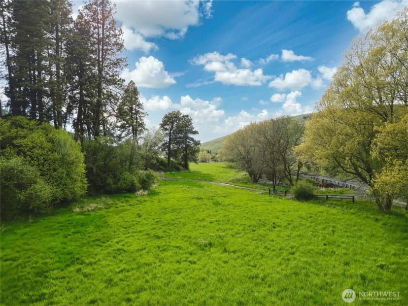 Property photo for 938 Patit Road, Dayton photo 24
