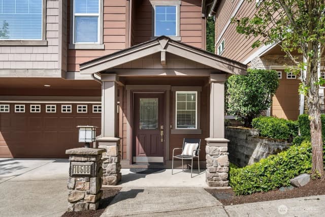 Property photo for 10508 Se 10th Court, Bellevue photo 2