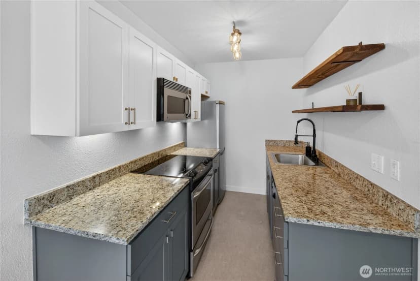 Property photo for 124 Warren Avenue N #208, Seattle photo 11