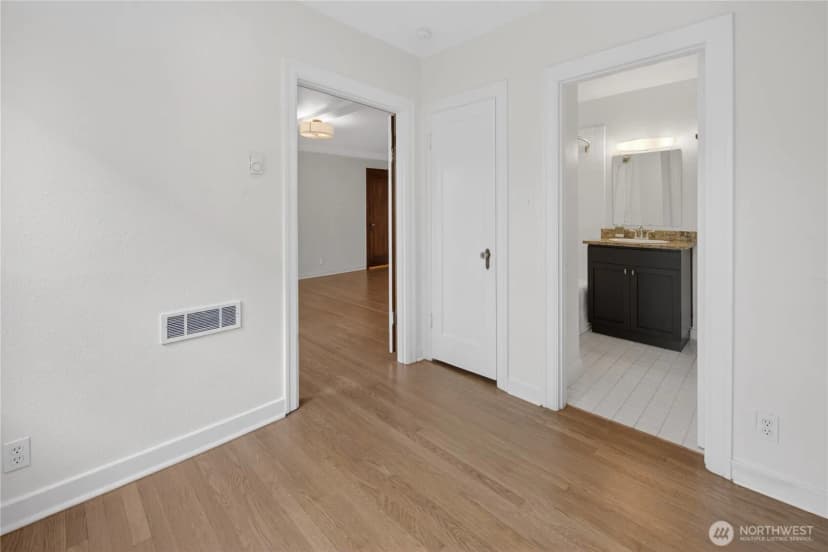 Property photo for 124 Warren Avenue N #208, Seattle photo 16